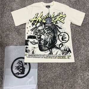 Cream Short-Sleeve Graphic Tee with Black & Yellow Print